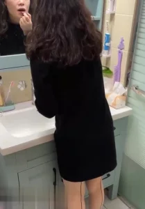 天花板级别的气质熟女阿姨满足大部分人对于熟女的幻想